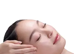 【人気No2美白ケア】 フェイシャルデコルテエステ  🤍シミ、すくみ、そばかすをケア(お肌分析付き)