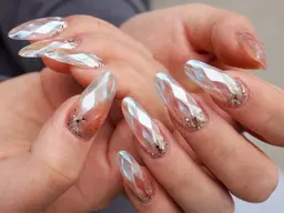 ハンド🩷オフあり🩷⭐︎最新AI感⭐︎プリズムカットチップ長さ出し✨オーロラ仕上げ