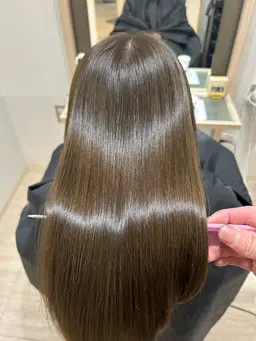 【触りたくなる質感に】アンジーカラー＋カット＋選べる高級トリートメント ￥13200