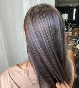 カット+外国人風ハイライト ロング料金+¥550