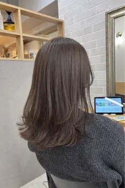 似合わせカット+艶カラー🌈+aujua7stepトリートメント✨似合う髪型、髪色お任せ下さい👩🏻🦰