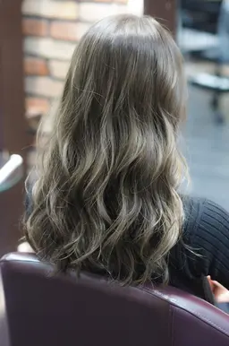 新規🌟再来🍀クーポン🎫外国人風デザインカラー【ｸﾞﾗﾃﾞｰｼｮﾝ、3Dｶﾗｰ】+Wトリートメント 70%オフ！！