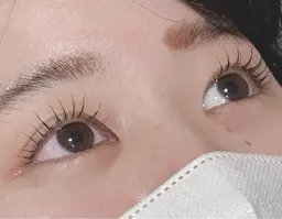 【︎👑人気No. 1👑】''360度''可愛い韓国風束感まつ毛パーマ♥️♥️