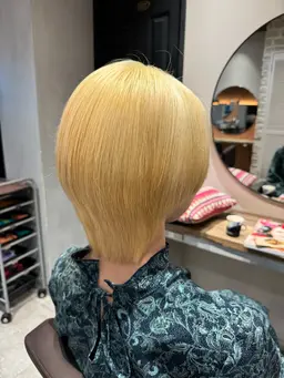 前回来店から2ヶ月以内のリタッチブリーチ限定‼️全体カラー+2ステップトリートメント💫