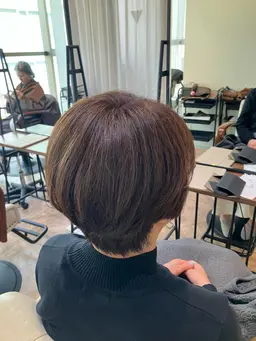 ❤️レディースショート❤️カット&カラー💇♀️