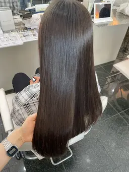 ✨新規様限定✨艶髪縮毛矯正✨ロング別🫧うねり解消、自然な仕上がりを提供🫧