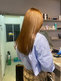 【朝のアイロン卒業☀️うねり・広がり徹底解消】カット+ナチュラル縮毛矯正で毎日まとまる艶ストレートへ✨