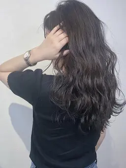 ボリュームダウンストレート+イルミナカラー+トリートメント