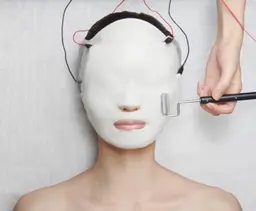 『本気の肌革命！』AHAピーリング＋ビタミン導入