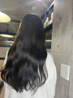 《2番人気メニュー》⭐️艶感カラー+髪質改善トリートメント+前髪カット⭐