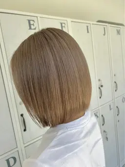 Wカラー(ハイトーンカラー·派手髪etc…)