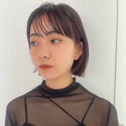 《月曜日、金曜日限定‼️》   【骨格矯正カット 360度、綺麗なシルエット 】 カット+マッサージ付きシャンプー