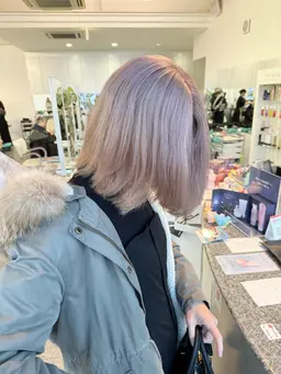 根本ブリーチリタッチ＋全体カラー＋保湿トリートメント