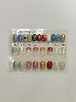 オフあり　ワンカラーorラメ1色orラメグラにワンポイント