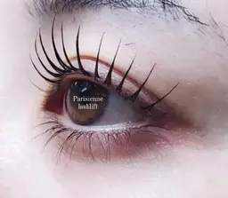 パリジェンヌラッシュリフト【根本から80℃立ち上げ毛先ストレート】ｹﾗﾁﾝTR付き★束感コーティング仕上げ