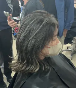 白髪手術、脱白髪染めハイライト、（ブリーチオンカラー込み）（ハイライトの追いブリーチ込み）