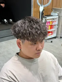 【メンズ限定‼️】カット+スパイラルパーマ🌀束感×立体感で最強バランス🔥