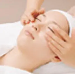 ✨人気ナンバー1✨アドバンスコース➕エイジングケア《フェイシャル&デコルテの老廃物をしっかり流します❗️》