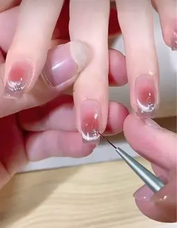 (オフ有り)チークネイル+マグネットフレンチ💖🌼