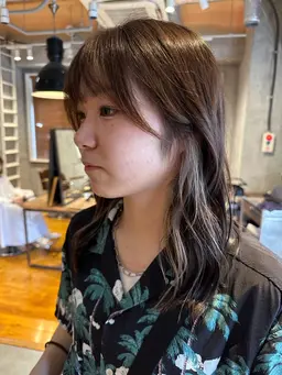 カット💇‍♀️＋人気No. 1イヤリングカラー＋トリートメント
