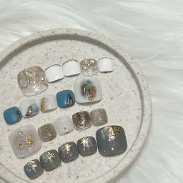 100種類以上のデザインから選べる🌹フットネイル（オフあり）(パラジェル)