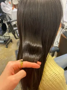 ▫️10代​〜​20代女性限定▫️縮毛矯正ストレート＋トリートメント※注意事項の確認をお願いいたします。