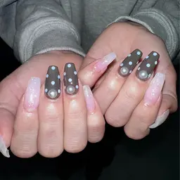 さりげなく個性を楽しむ♪シンプルアート4本☆.*˚