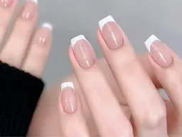 ベースクリアフレンチネイル