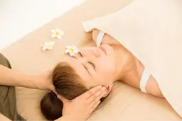 【男性様．女性様】頭の形を知り尽くしたセラピストの極上ドライヘッド30分×首．肩周りもみほぐし10分付き