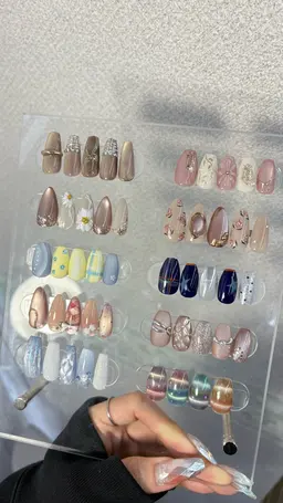 〈初回オフ無料〉 季節のデザイン (サンプルから選択)