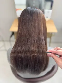 【人気No1/モテ度UP❣️】🩶透明感カラー➕カット➕うるツヤトリートメント✨