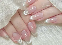 【人気フレンチ～光のライン】マグネットフレンチ+人気パーツ2本♪　¥6980円