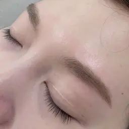 眉ワックス脱毛でスッキリ✨