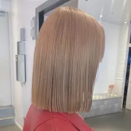 2月８日日曜日限定Wカラー + トリートメント（ブリーチ込み）テストモデル