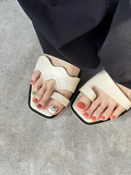 《オフ込》フット🦶🏼画像からインスピレーション🖼️世界にひとつの個性派アートネイル