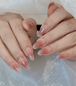 🩷新人ネイリストチークネイル（ジェルオフ無料）