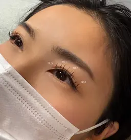 【ミニモ学割】学生向けお手頃メニュー👩🏼🎓💕マツエクフラットラッシュ80本+コーティング付(オフ代+220円)