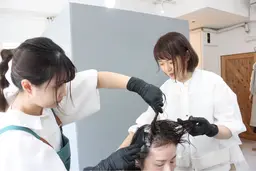 地肌に優しい白髪ぞめ+カット+トリートメント