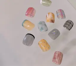 👣爪周りの硬い角質もスッキリ👣アート2本付きワンカラープラン(初回他店ソフトジェルオフ無料)