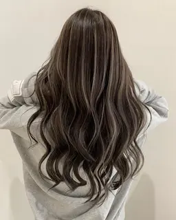 【ケアブリーチ半額】地毛を生かしたハイライト