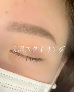【骨格スタイリング】眉毛waxで余分な産毛やムダ毛を抜いていき清潔感のある整った眉に仕上がりお目元周りが明るくなります