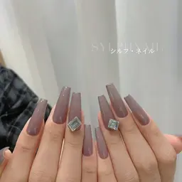 【チップ長さ出し】ワンカラー+パーツ2個　初回ジェルオフ無料