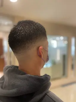 濡れパン　スキンフェード