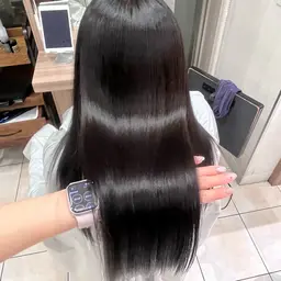 当日平日限定🌷自然なまとまりで扱いやすい髪に【ナチュラル縮毛矯正＋ロングヘアカット】180~240分🌷