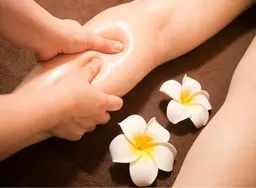 台湾式整体+アロマリンパ+足裏つぼ＆ヘッド100分8,980円