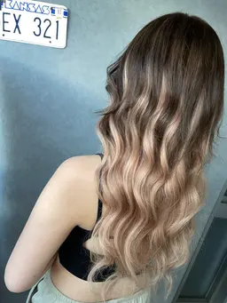 【リピーター様】💎最高級レミー毛💎 カラーリング➕シールエクステ80枚  馴染ませCut無料✂︎