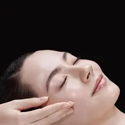 −5歳肌【極上 美白ツヤケア&極上ハリシワケア】細胞レベルでケア🎀首・肩たっぷりの70分15950円→10780円