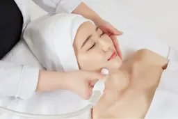 季節の変わり目ダメージケア🐿🌰ハイドラピーリング💛毛穴の黒ずみ・毛穴洗浄/肌荒れ改善