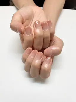 【美フォルム+伸びても綺麗なまま】グラデーションネイル