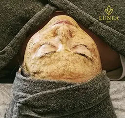 オープン記念‼️オーダーメイド施術✨VERUNAハードハーブピーリング（剥離あり）🌿